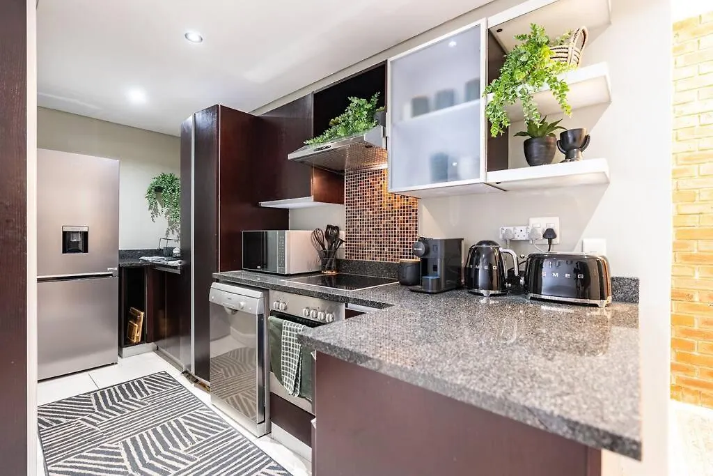 Modern Oasis In Cape Town Apartment 0*,
